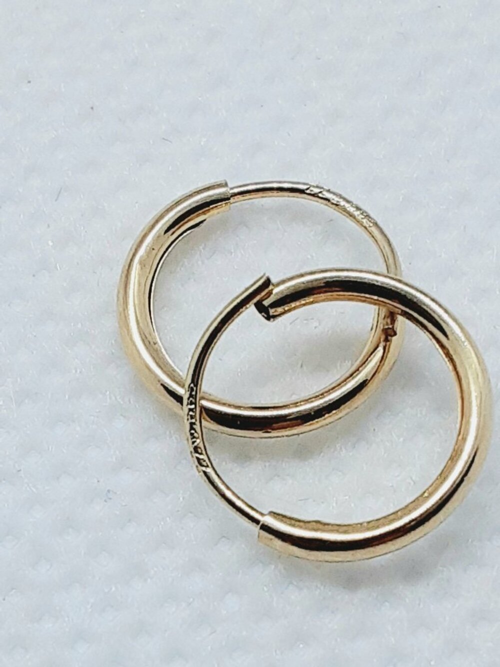NEW 14kt yellow gold sweet baby girl hoop earrings - Picture 4 of 8